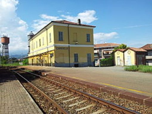 Candelo: Autotrasportatore in panne nel tunnel della ferrovia