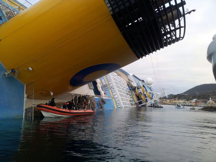 L'avvocato Guarini salirà sulla nave Concordia con Schettino