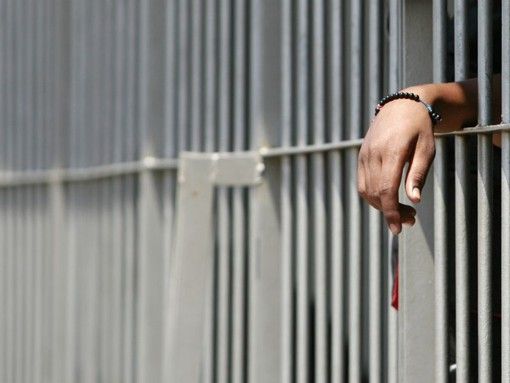 Torino, tenta il suicidio in cella, detenuto salvato dagli agenti del carcere delle Vallette