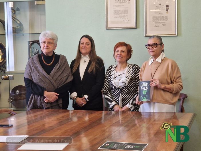 Violenza di genere, le insidie del Web tema dell'evento del Tavolo Panchine Rosse a Biella