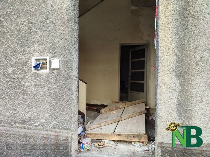 Vandali all'ex Villa Trossi a Biella, foto Mattia Baù per newsbiella.it Vandali all'ex Villa Trossi a Biella, foto Mattia Baù per newsbiella.it