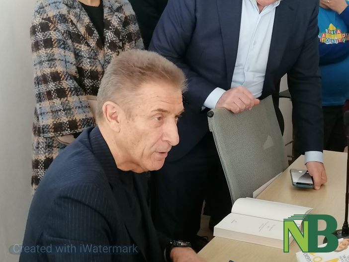 Ezio Greggio: "Addio Silvio, sono stati 40 anni indimenticabili" Ezio Greggio: "Addio Silvio, sono stati 40 anni indimenticabili"