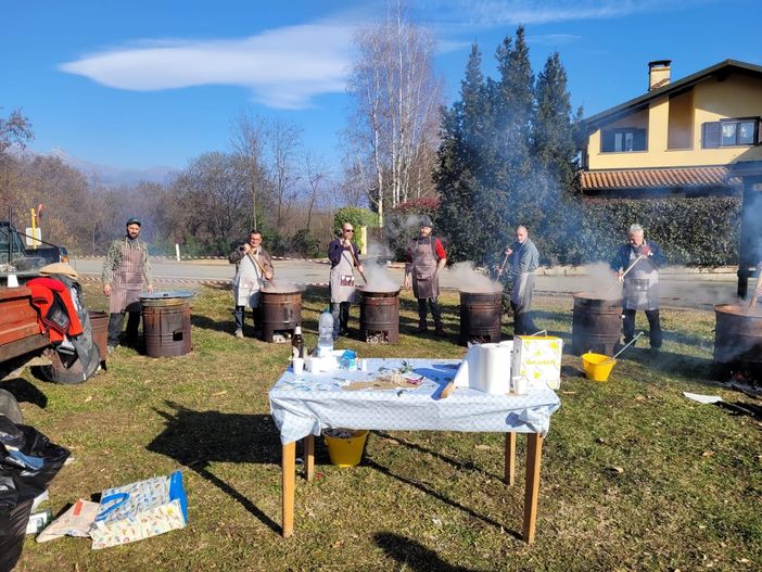 A Riviera, Zubiena, 6 paioli di fagiolata. Presenti alla distribuzione anche il Sinibaldo e la Sulfurosa
