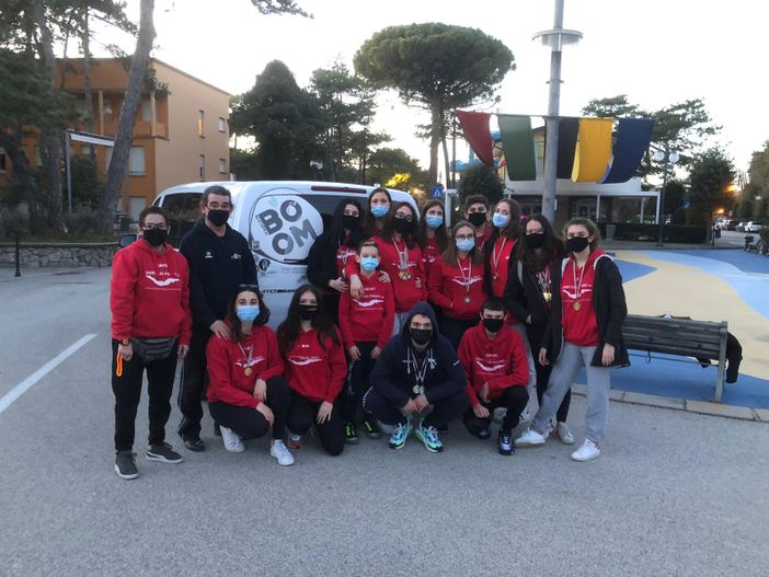 pralino nuoto pinnato