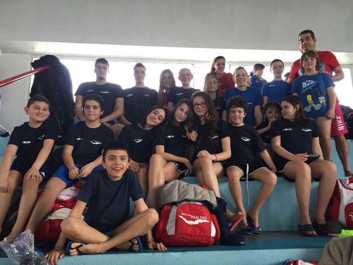 Tornano sul podio i ragazzi del nuoto club Pralino Tornano sul podio i ragazzi del nuoto club Pralino