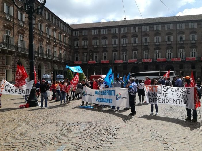 Licenziamenti FedEx/Tnt, posizioni di azienda e sindacati restano distanti Licenziamenti FedEx/Tnt, posizioni di azienda e sindacati restano distanti