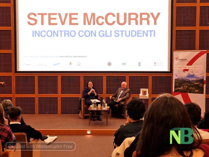 McCurry agli studenti: "La fotografia ha un suo proprio linguaggio, che è comune, e quindi ognuno può capire"