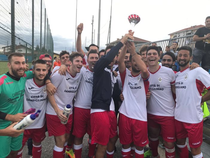 Calcio: Città di Sandigliano si aggiudica il 1° Memorial Luigi Roncon FOTOGALLERY Calcio: Città di Sandigliano si aggiudica il 1° Memorial Luigi Roncon FOTOGALLERY