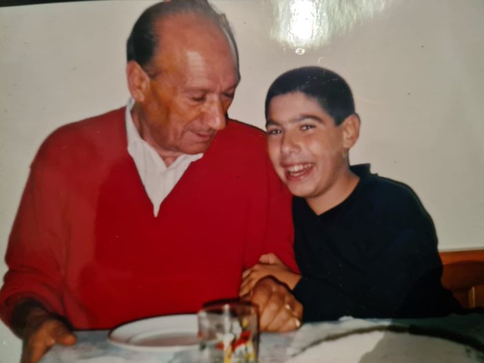 Nonni vi vogliamo bene! Ditelo con una foto