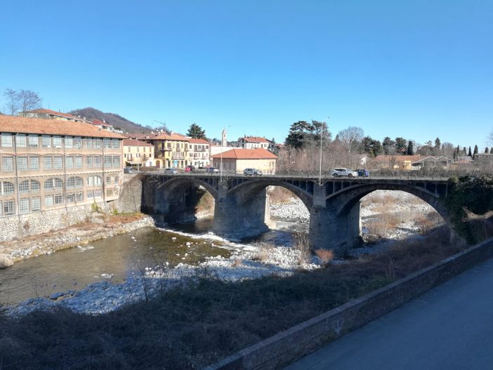 Biella: il "ponte Cervo" sarà intitolato a Nino Cerruti Biella: il "ponte Cervo" sarà intitolato a Nino Cerruti