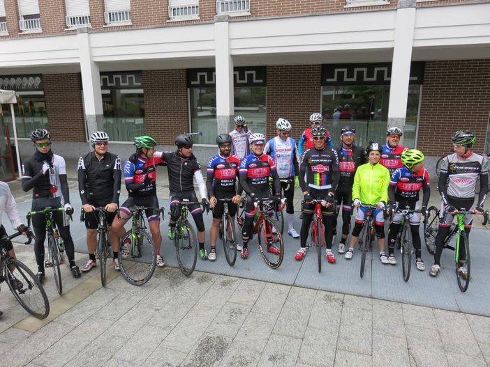 Ciclismo: Maurizio Fondriest pedala a Biella FOTOGALLERY VIDEO