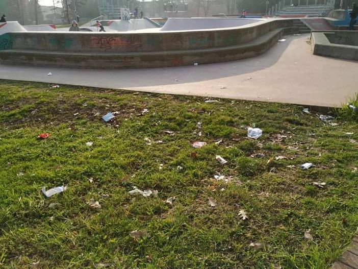rifiuti skate park