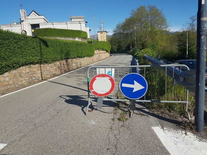 "La strada che collega Strona e Crosa ancora interrotta dopo due anni"