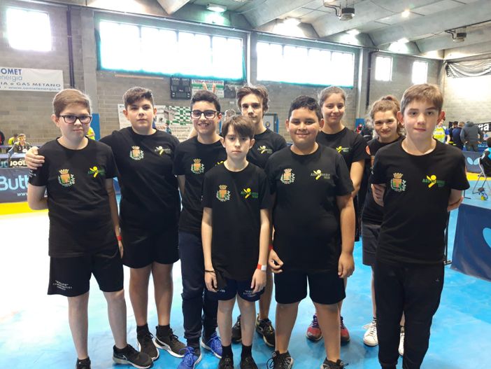Nelle foto la squadra al completo dei giovani dello Splendor MBLINE/AUTOGARBACCIO