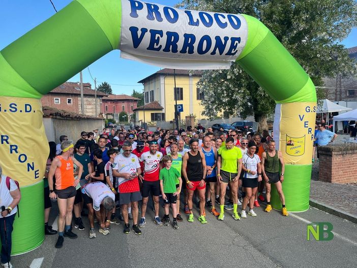Tra storia e territorio: in 300 a Verrone per la "Camminata tra Castello e Cascine" - Foto e video Massimo Giacobbe per newsbiella.it