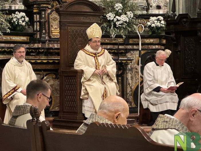Ieri solenne veglia pasquale in Duomo, FOTO per newsbiella.it di Davide Finatti Ieri solenne veglia pasquale in Duomo, FOTO per newsbiella.it di Davide Finatti
