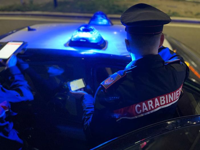 Carabinieri al lavoro per scoprire il movente del fatto di sangue avvenuto a Volvera (foto d'archivio) Carabinieri al lavoro per scoprire il movente del fatto di sangue avvenuto a Volvera (foto d'archivio)