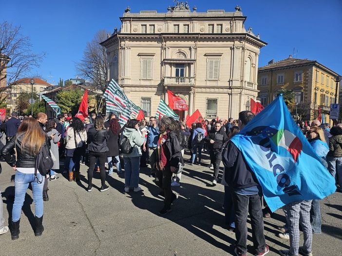 Protesta nel settore telecomunicazioni: 8mila lavoratori piemontesi scendono in piazza