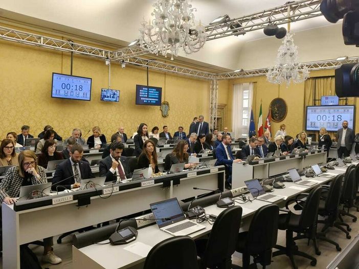 Caso Delmastro, la minoranza chiede le dimissioni di Chiorino Caso Delmastro, la minoranza chiede le dimissioni di Chiorino