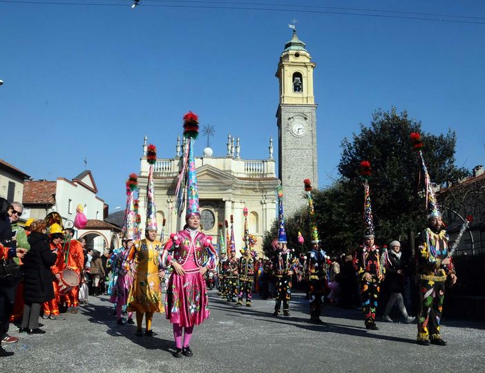 A Chiavazza sfilano carri e maschere FOTOGALLERY A Chiavazza sfilano carri e maschere FOTOGALLERY