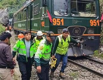 Perù, scontro tra treni diretti a Machu Picchu: almeno un morto Perù, scontro tra treni diretti a Machu Picchu: almeno un morto