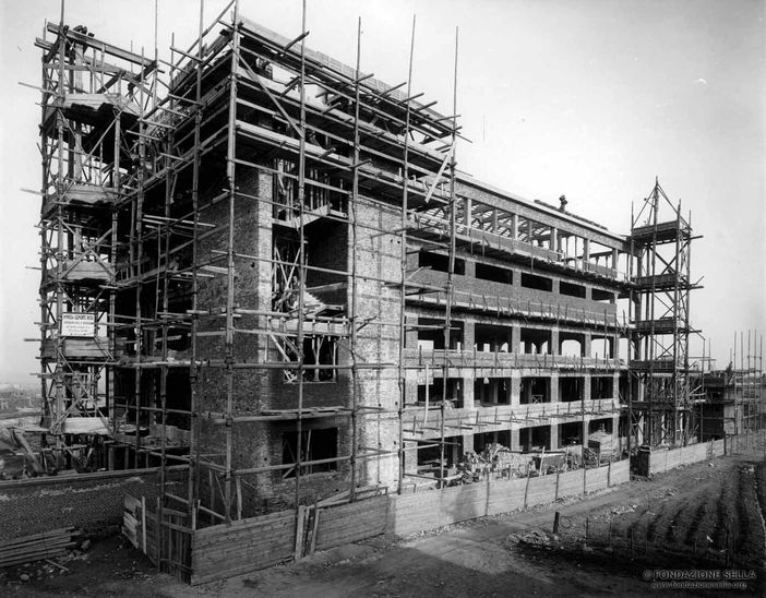 Biella nelle foto d’archivio: Pettinatura Rivetti negli anni ‘40 - Copyright Fondazione Sella 2025