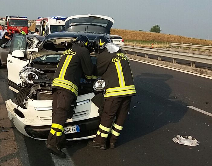 Tre feriti nell'incidente sulla statale 703 a Novara
