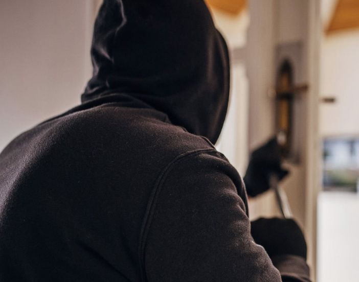 Borriana: ladri forzano una finestra e rubano dei gioielli