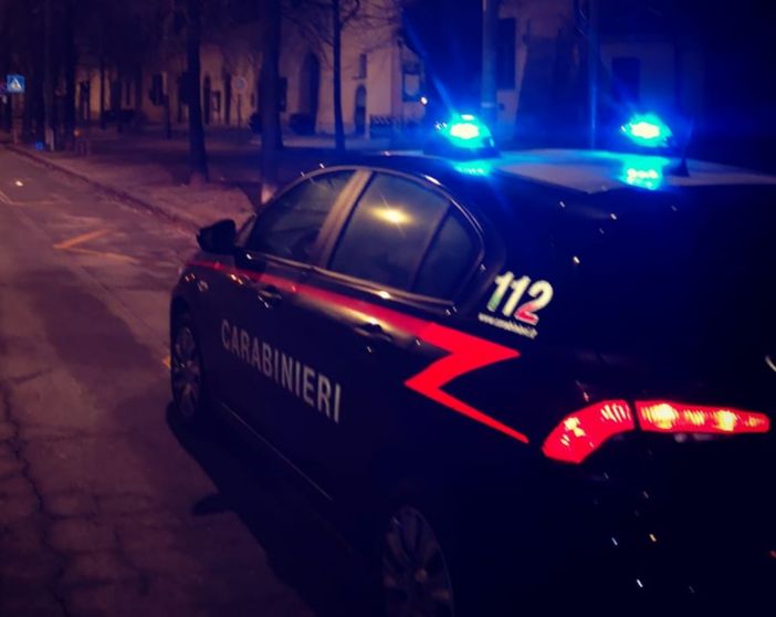 Biella: giovani litigano fuori da un locale, intervengono Carabinieri, foto archivio