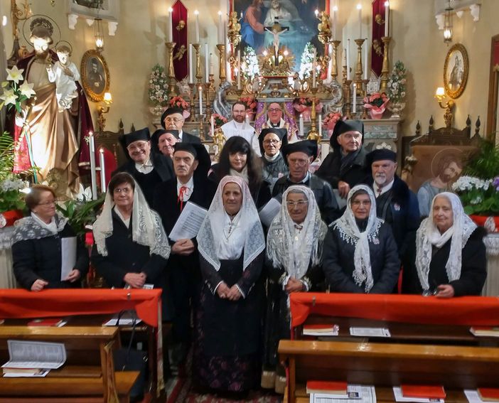 Nell’immagine: pellegrinaggio del Circolo Su Nuraghe al sacello di San Giuseppe di Riva.