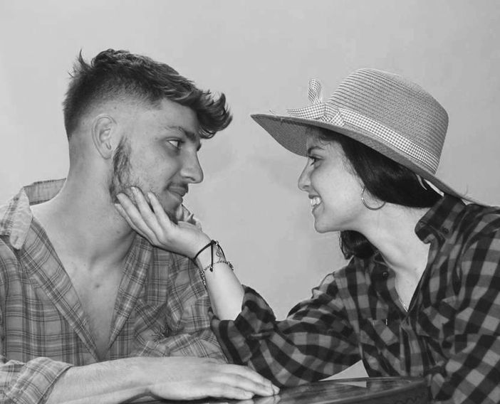 San Valentino: "... giovani e pazzi, pazzi per una storia d'amore senza finale, la nostra."