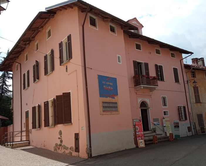 “Lungo la via dell’oro”  parte da Vermogno