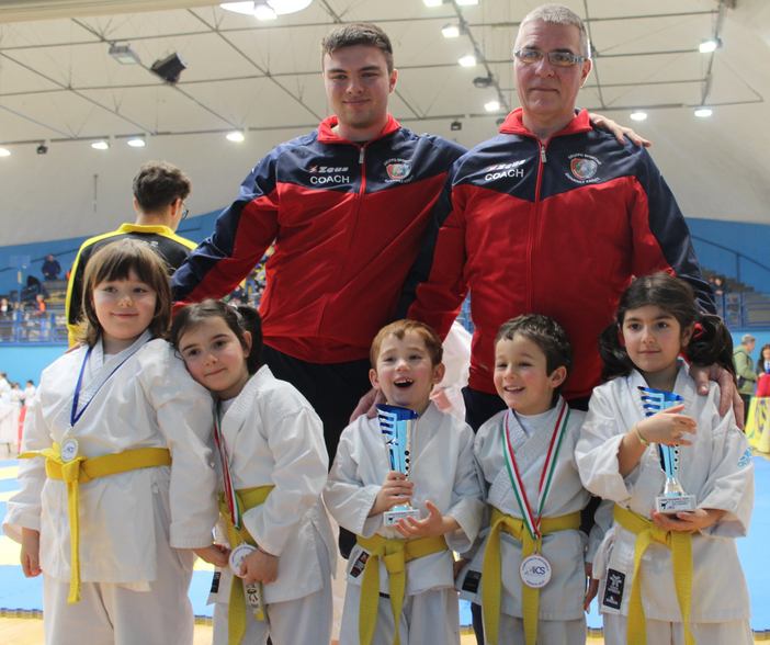 karate team karate team