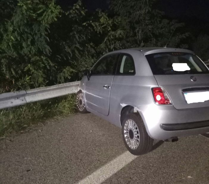 Ennesima uscita di strada in super
