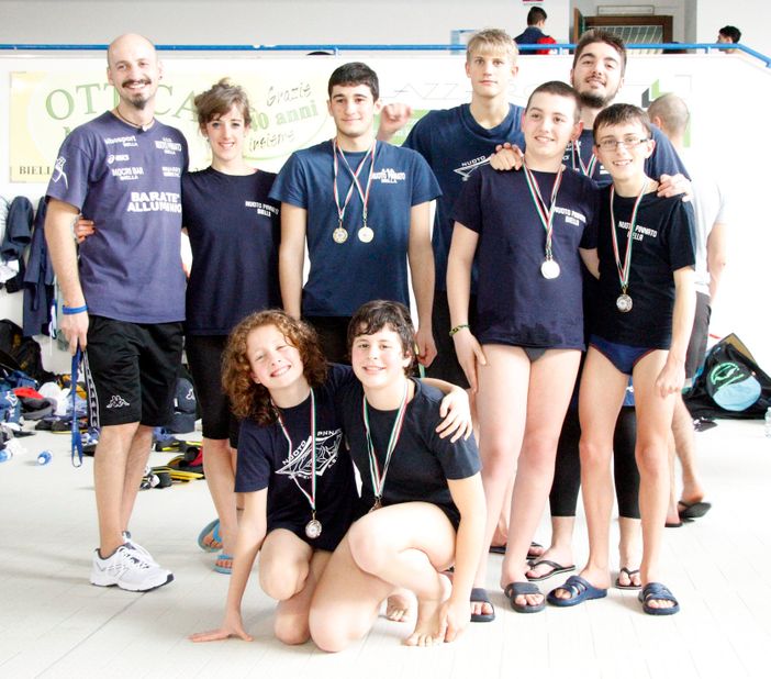 La squadra agonistica del Nuoto Pinnato Biella