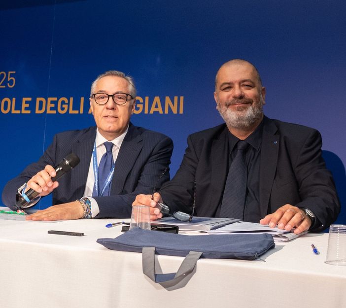 Artigiani in assemblea: Confartigianato Piemonte espone le priorità per uscire dalla crisi. Artigiani in assemblea: Confartigianato Piemonte espone le priorità per uscire dalla crisi.