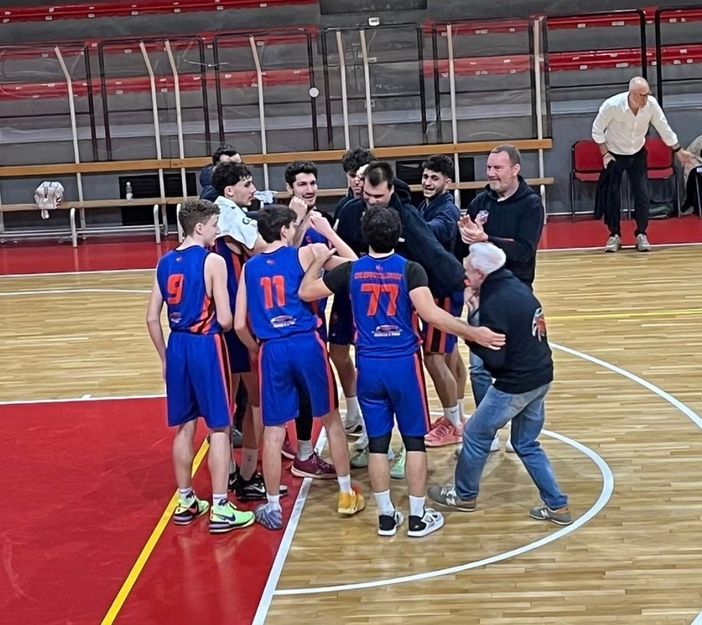 Basket serie C: Il Teens vince il recupero contro il Teen Torino a Collegno 82-66