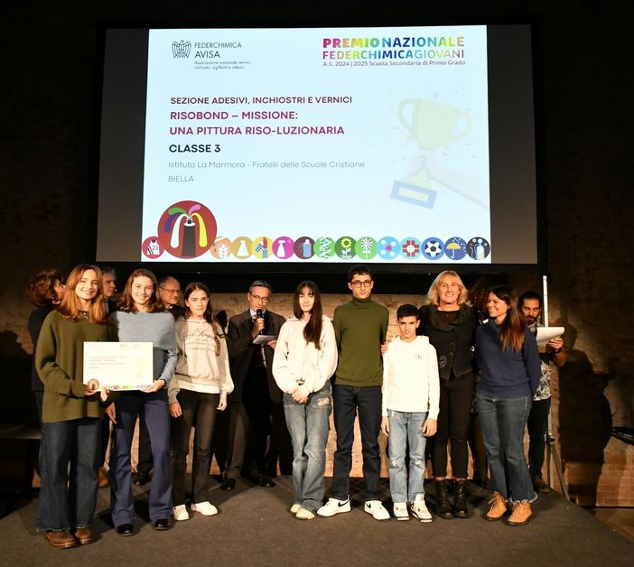 Risobond: la classe III de La Marmora di Biella premiata per pitture eco-friendly