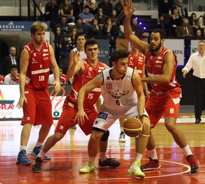 Basket- Matteo Chillo: "Più che sul talento punto sul lavoro" Basket- Matteo Chillo: "Più che sul talento punto sul lavoro"