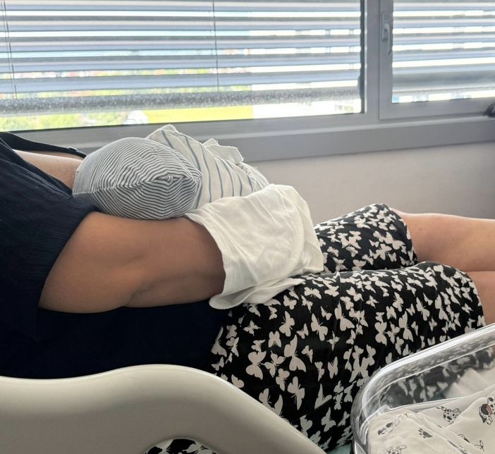 Parto in casa a Tollegno con l'aiuto del 118 al telefono, il racconto della mamma