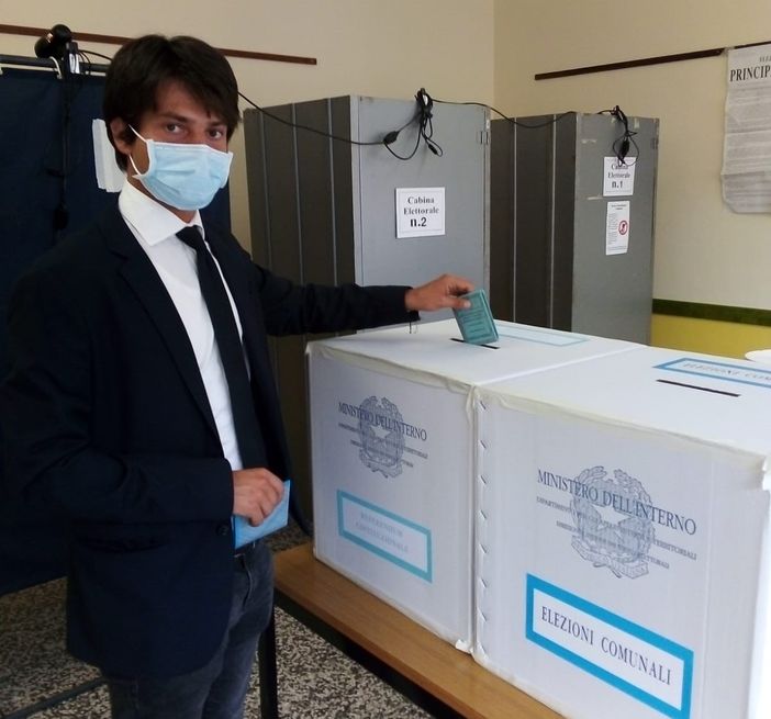 Elezioni 2020, l'affluenza delle 19. Ecco i candidati sindaci al voto FOTO