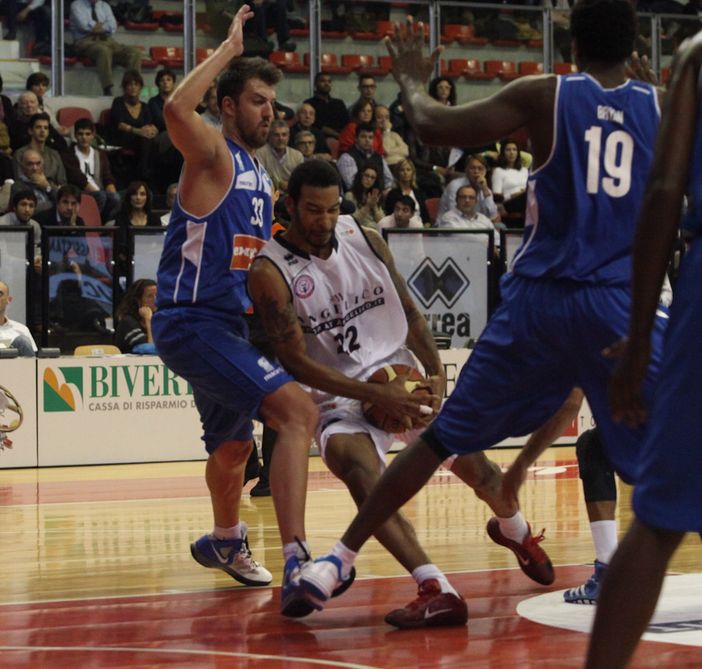 Basket - Angelico vs Brescia, la sfida in cifre Basket - Angelico vs Brescia, la sfida in cifre