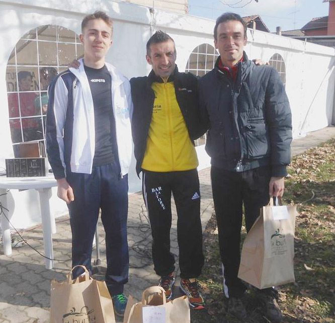 Il podio della gara di Lenta: Andrea Nicolo (3°), il vincitore Alessandro Pisani e Marco Bertona (2°) (Foto Alessandro Zingarelli)