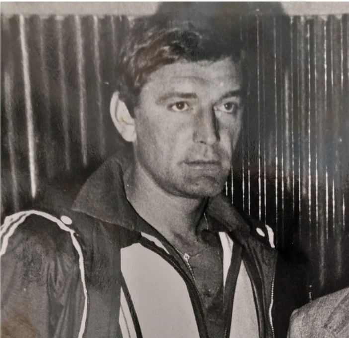 Nell’immagine, Gigi Riva, foto d'archivio di Su Nuraghe