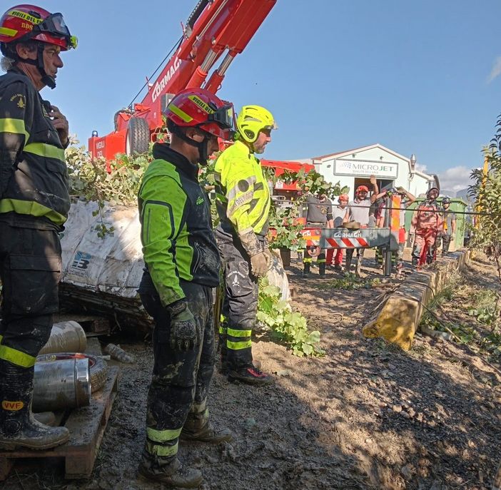 Maltempo in Toscana: i Vigili del Fuoco di Biella ancora impegnati tra Campi Bisenzio e Firenze, FOTO Maltempo in Toscana: i Vigili del Fuoco di Biella ancora impegnati tra Campi Bisenzio e Firenze, FOTO