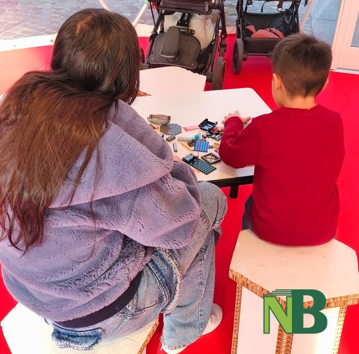 A Biella Natale in Igloo tra mattoncini lego e palline per l'albero FOTO Riccardo Tosi per newsbiella.it