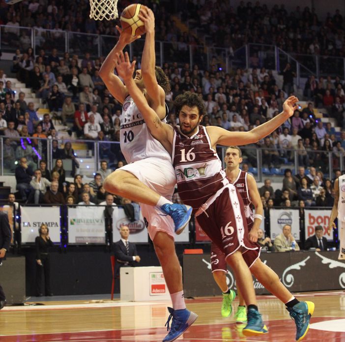 Basket - La sfida tra Angelico e Trento in cifre Basket - La sfida tra Angelico e Trento in cifre