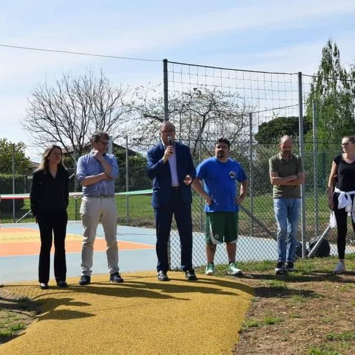 candelo sitting candelo sitting