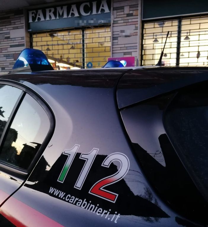 Nella notte farmacie nel mirino dei ladri, tentativi andati a vuoto e allerta per il settore - foto di repertorio