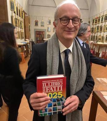 Libro dei Fatti, il presidente dell'Accademia della Crusca: "Utile anche sul piano linguistico" Libro dei Fatti, il presidente dell'Accademia della Crusca: "Utile anche sul piano linguistico"